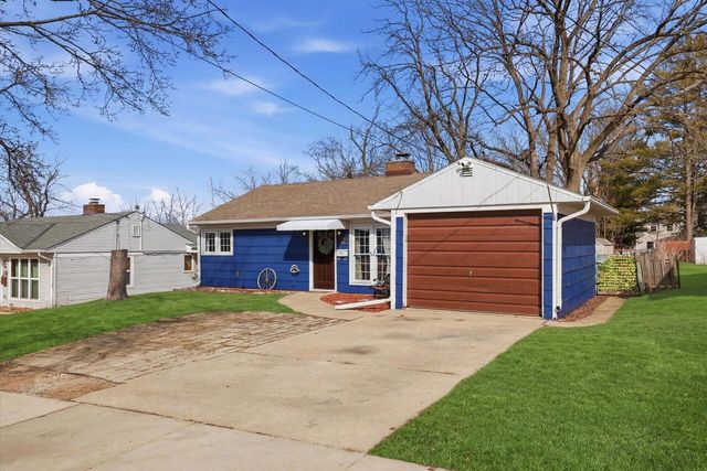 1011 Aurora STREET, Waukesha, WI 53186