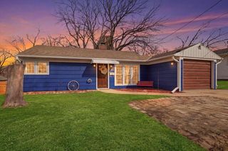 1011 Aurora STREET, Waukesha, WI 53186