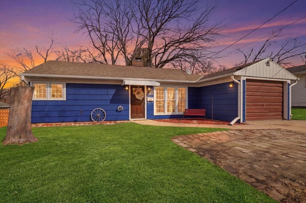 1011 Aurora STREET, Waukesha, WI 53186