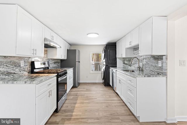 384 JULIUSTOWN RD, Columbus, NJ 08022