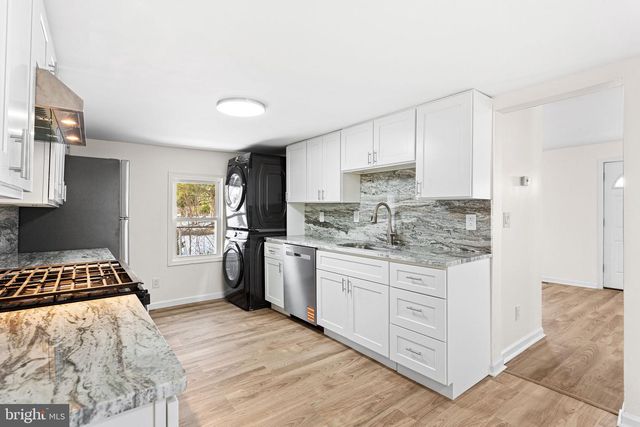 384 JULIUSTOWN RD, Columbus, NJ 08022