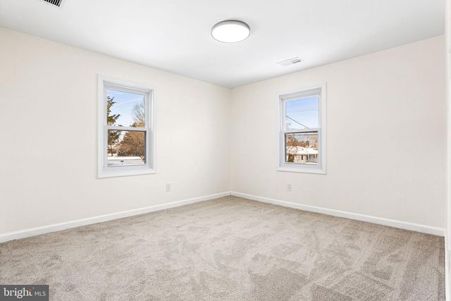 384 JULIUSTOWN RD, Columbus, NJ 08022