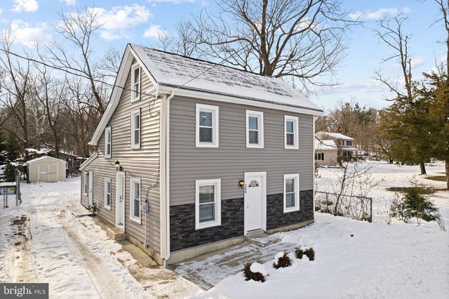 384 JULIUSTOWN RD, Columbus, NJ 08022