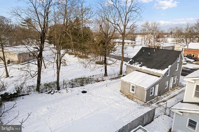 384 JULIUSTOWN RD, Columbus, NJ 08022