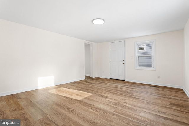 384 JULIUSTOWN RD, Columbus, NJ 08022