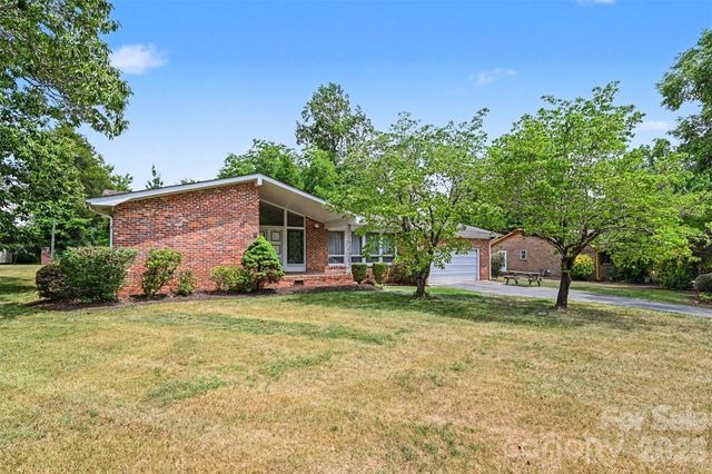 207 Sills Drive, Salisbury, NC 28146