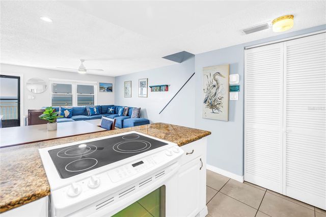 8470 W GULF BOULEVARD 609, Treasure Island, FL 33706