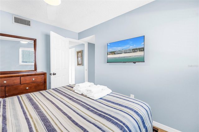 8470 W GULF BOULEVARD 609, Treasure Island, FL 33706