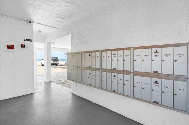 8470 W GULF BOULEVARD 609, Treasure Island, FL 33706