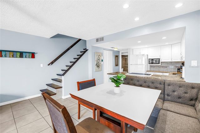 8470 W GULF BOULEVARD 609, Treasure Island, FL 33706