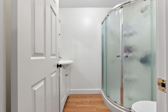 52 Bridge St, Hamilton, MA 01982