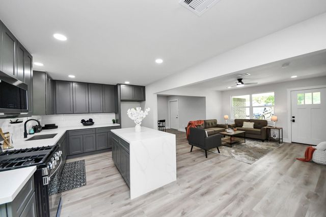 3414 Trelawney Drive, Pearland, TX 77581
