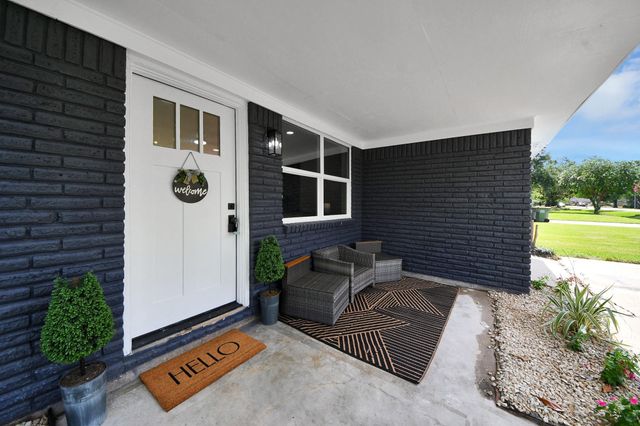 3414 Trelawney Drive, Pearland, TX 77581
