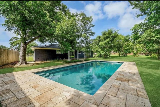 3414 Trelawney Drive, Pearland, TX 77581