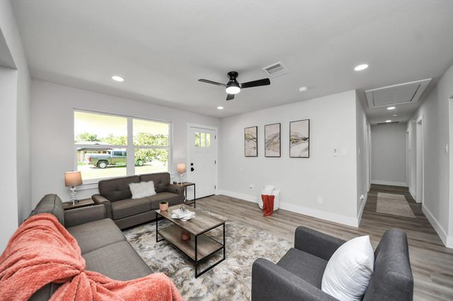 3414 Trelawney Drive, Pearland, TX 77581