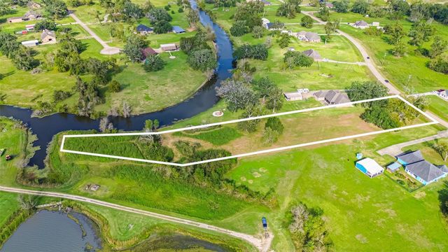 608 Wagon Wheel Tr Trail, Angleton, TX 77515