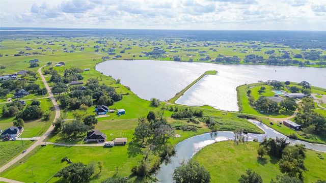 608 Wagon Wheel Tr Trail, Angleton, TX 77515