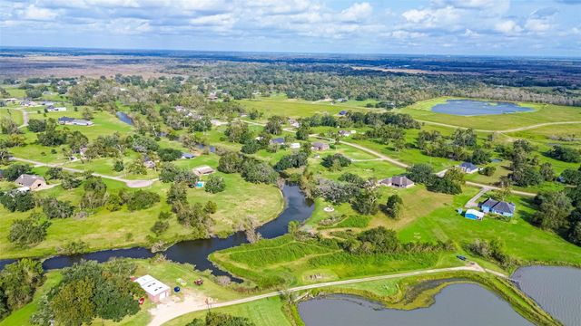 608 Wagon Wheel Tr Trail, Angleton, TX 77515