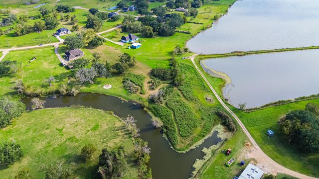 608 Wagon Wheel Tr Trail, Angleton, TX 77515