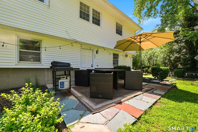 110 Ruby Lane, Stratford, CT 06614