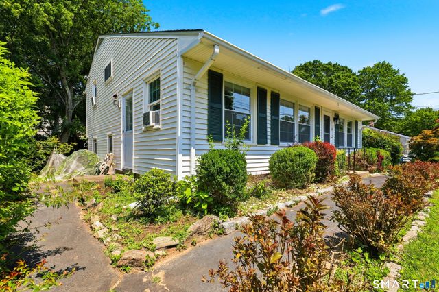 110 Ruby Lane, Stratford, CT 06614