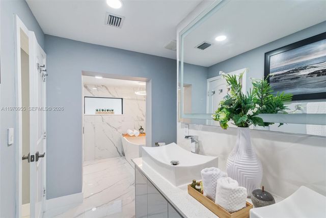 830 SW 93rd Ave 0, Miami, FL 33174