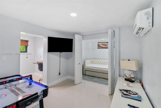 830 SW 93rd Ave 0, Miami, FL 33174