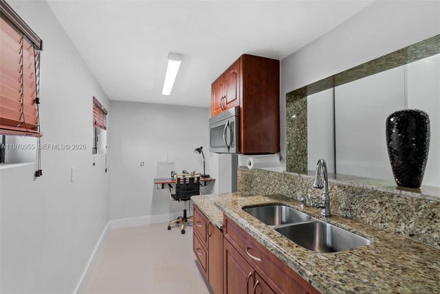 830 SW 93rd Ave 0, Miami, FL 33174