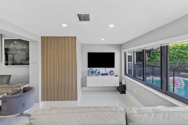 830 SW 93rd Ave 0, Miami, FL 33174