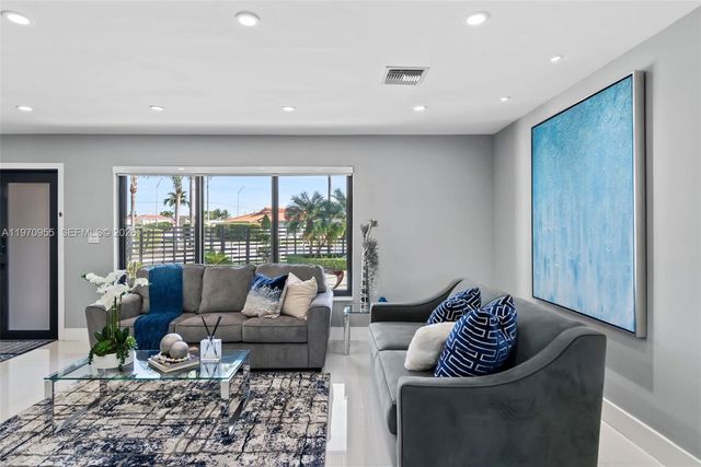 830 SW 93rd Ave 0, Miami, FL 33174