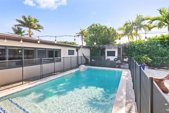 830 SW 93rd Ave 0, Miami, FL 33174