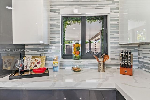 830 SW 93rd Ave 0, Miami, FL 33174