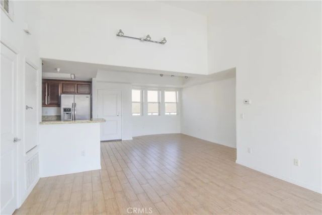 11925 KLING Street 206, Valley Village, CA 91607