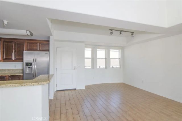 11925 KLING Street 206, Valley Village, CA 91607