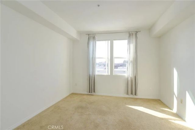 11925 KLING Street 206, Valley Village, CA 91607