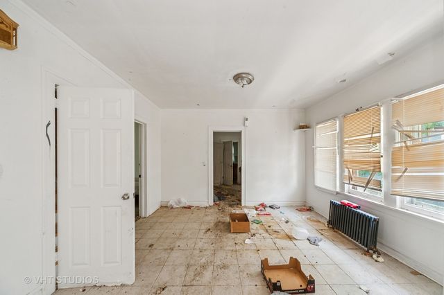 817 S Mcalister Avenue, Waukegan, IL 60085