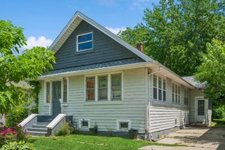 817 S Mcalister Avenue, Waukegan, IL 60085
