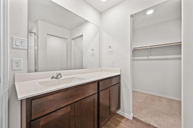 412 Sickle LOOP, Kyle, TX 78640