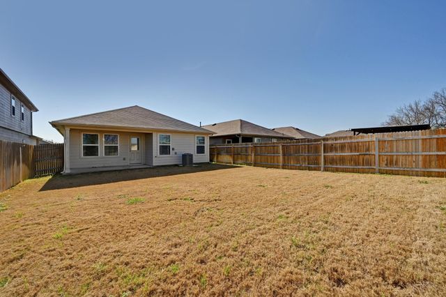 412 Sickle LOOP, Kyle, TX 78640