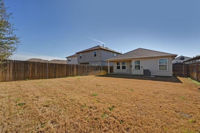 412 Sickle LOOP, Kyle, TX 78640