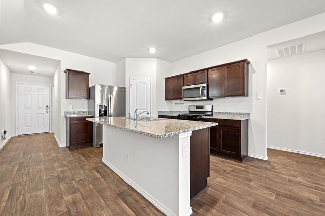 412 Sickle LOOP, Kyle, TX 78640