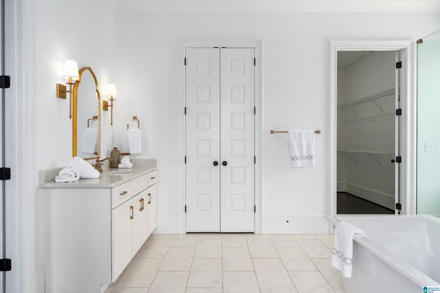 4391 VILLAGE GREEN CIRCLE, Hoover, AL 35226