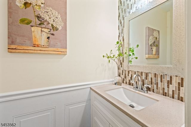 489 Brookside Ln, Hillsborough Twp., NJ 08844