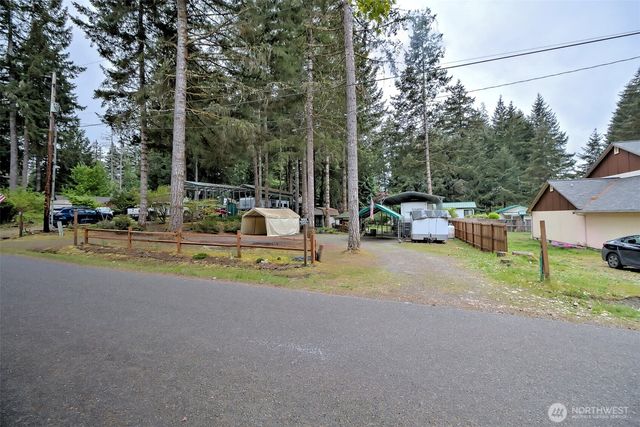 1261 E Lakeshore Drive W, Shelton, WA 98584