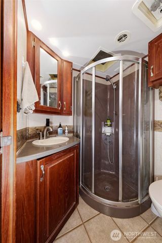 1261 E Lakeshore Drive W, Shelton, WA 98584
