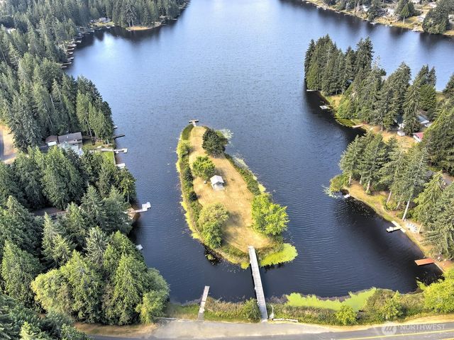 1261 E Lakeshore Drive W, Shelton, WA 98584