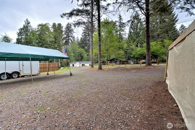 1261 E Lakeshore Drive W, Shelton, WA 98584