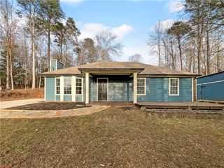 3208 Navajo Circle, Gainesville, GA 30501