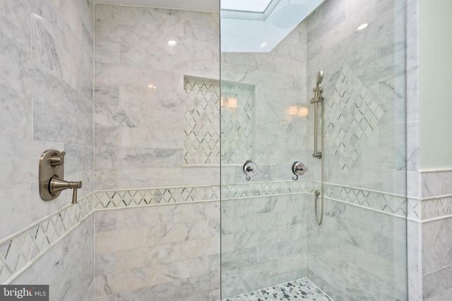 10 LAUREL AVE, Kingston, NJ 08528