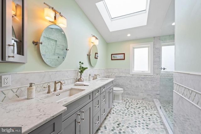 10 LAUREL AVE, Kingston, NJ 08528